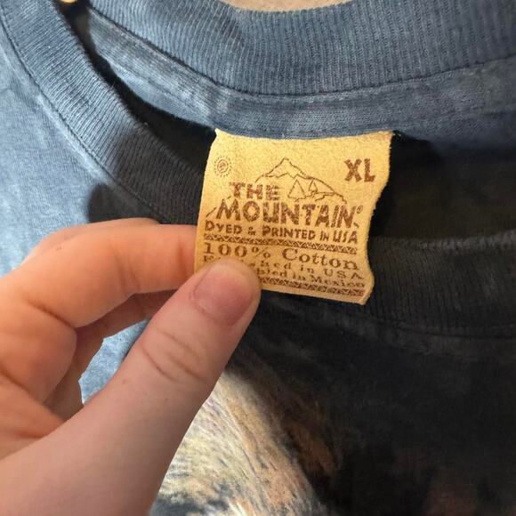 Vintage 90s Snarling Wolf Animal Nature Leather Tag The Mountain Graphic Tee - Picture 3 of 3